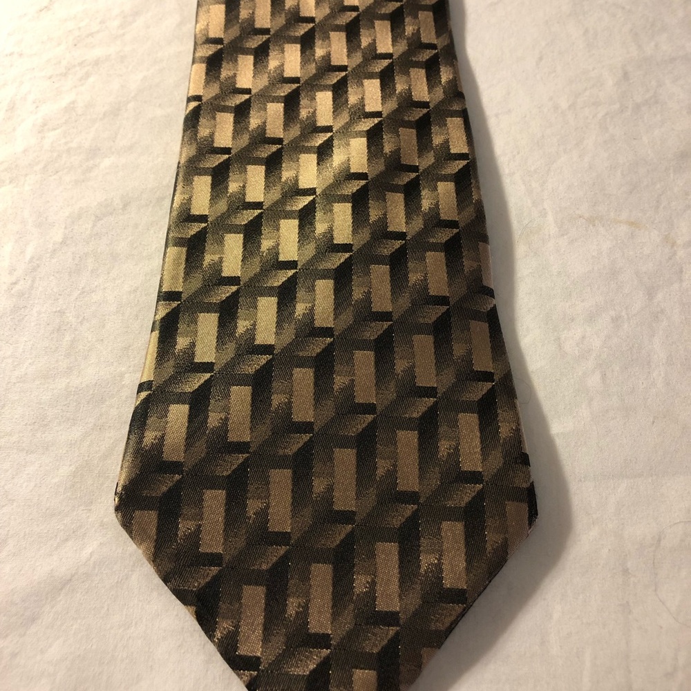 Bugatti Gold and Black Tie, 100% Silk - Picture 6 of 6
